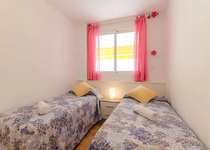 Apto Park Lein, 5 Huespedes Muy Cerca De La Playa Апартаменти *